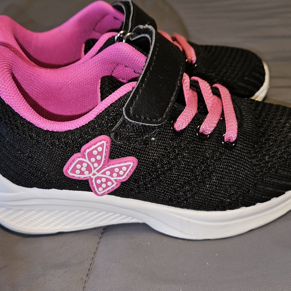Little girls sneakers